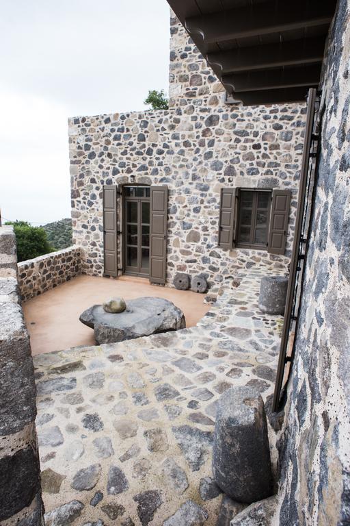 Moustafa Stone House Villa Emporeiós Exteriör bild